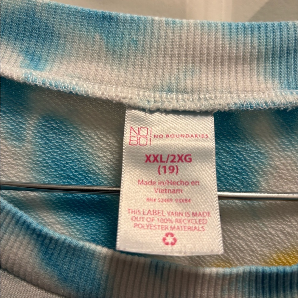 No Boundaries women sweatshirt 
Size XXL
Color tie-dye - Picture 3 of 3
